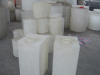 方形塑料环保加药箱 (KC-120L)